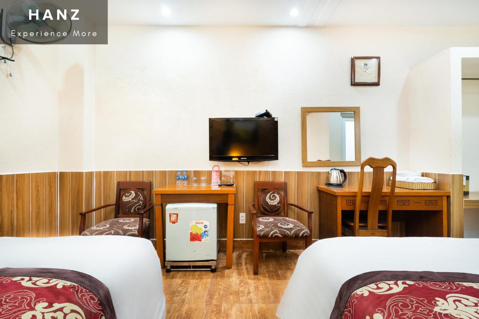 Hanz Queen Airport Hotel Saigon Ho Chi Minh City Exterior photo