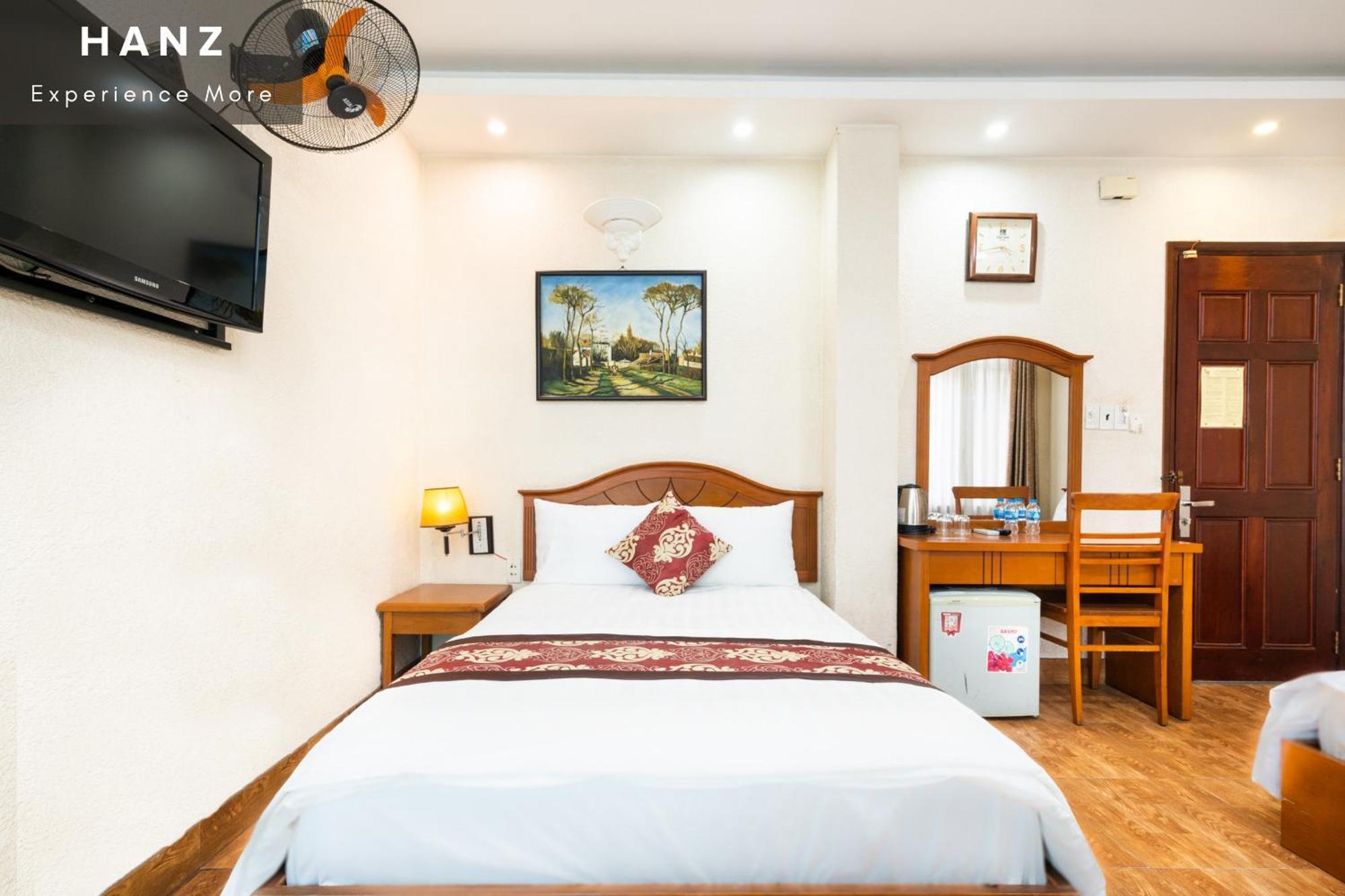 Hanz Queen Airport Hotel Saigon Ho Chi Minh City Exterior photo
